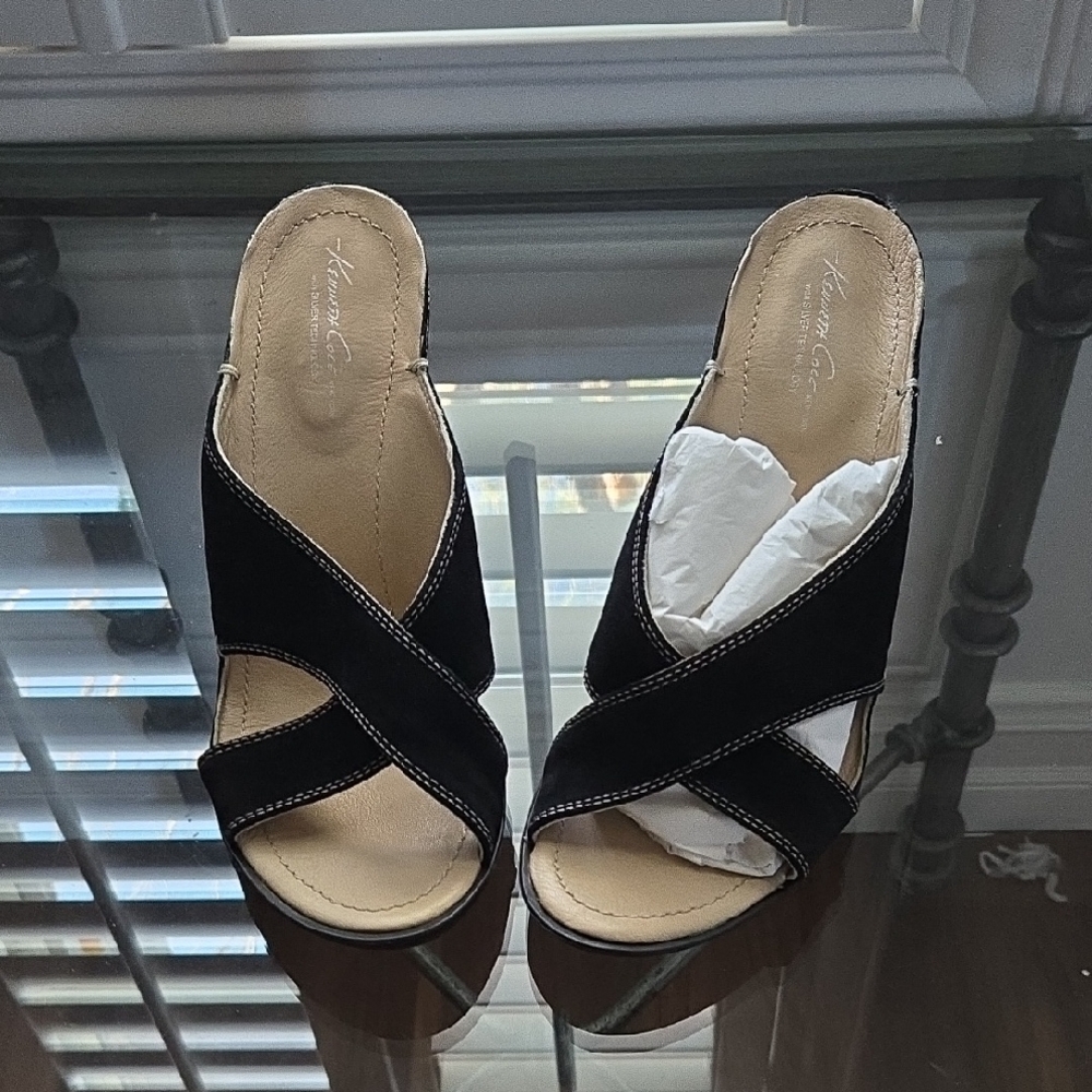 Kenneth Cole Women's Black Sandals